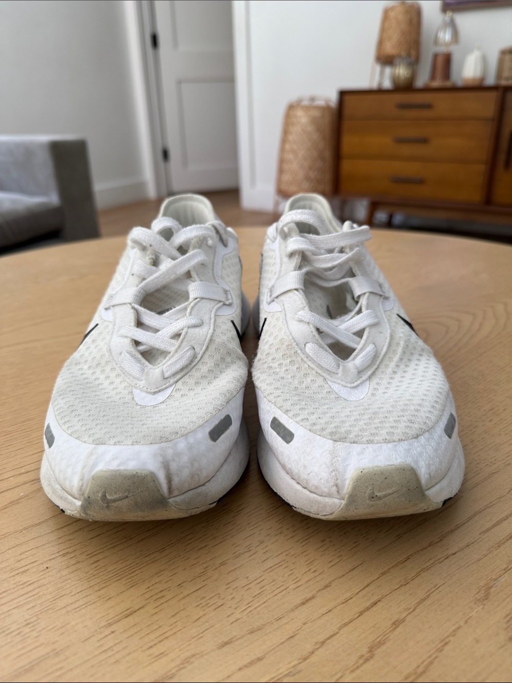Nike Reposto White Platinum Tint Mens Size 9 Running Shoes Sneaker CZ5631-102